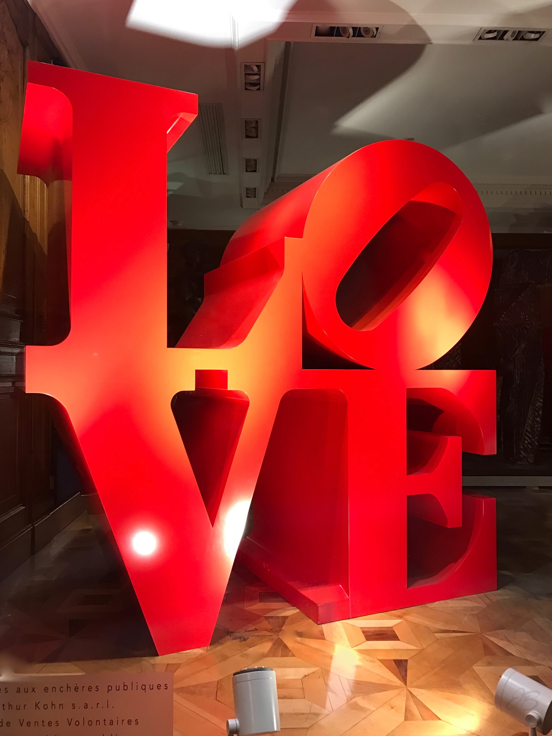 Spotlight on Love | Champs-Élysées | Limited Edition